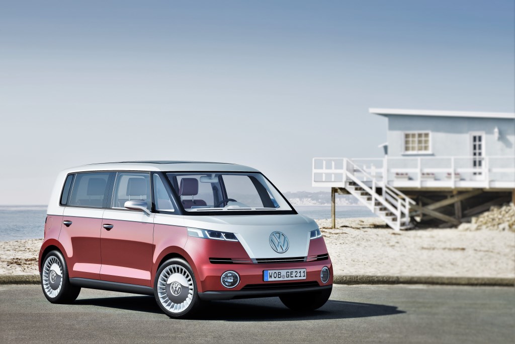 Volkswagen počátkem roku v Las Vegas představil koncept stylového mikrobusu poháněného elektřinou. Velikostí zapadá mezi caddy a multivan. Mohl by se brzy dočkat sériové výroby. 