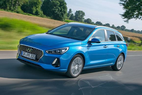 Testované kombi i30 poháněl zážehový přeplňovaný čtyřválec T-GDI o výkonu 103 W