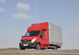 TEST: Renault Master – valník s plachtou