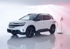 Citroën C5 Aircross přijede s hybridním pohonem (VIDEO)