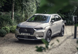 Už začátkem roku bude k dispozici elektrifikovaný DS 7 Crossback E-Tense