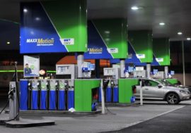 Firmy ohledně ceny paliv neriskují. Ušetří i při dobíjení elektromobilů