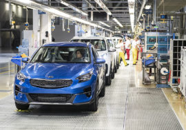 Automobilový průmysl zažívá propad a čeká ho propouštění