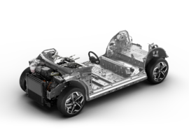 Elektromobil s nájezdem 300 000 km dává stále smysl. Výslednou kapacitu baterie by čekal málokdo