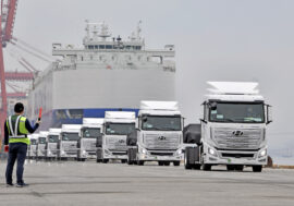 Evropský parlament si chce posvítit na emise autobusů a nákladních vozů. Schyluje se k dalšímu boji