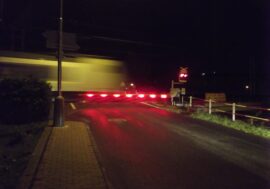 Nehody na železničních přejezdech si žádají jejich lepší zabezpečení