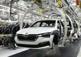 Po náročných letech se český automobilový průmysl staví na nohy