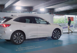 Neradi parkujete? Vystupte a nechte to na Fordu!