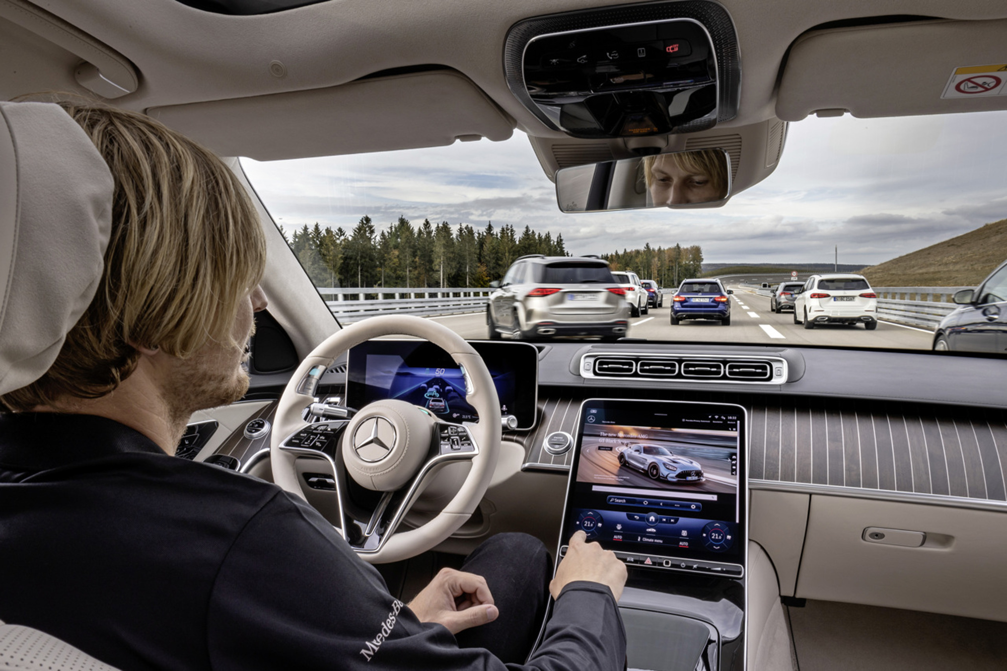[Obrázek: Mercedes-Benz-EQS-autonomn%C3%AD-jizda-3-2021-1.jpg]