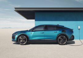 Peugeot láká na nový operativní leasing i pro soukromníky. Stylové SUV 408 nyní pořídíte za 8600 Kč měsíčně 