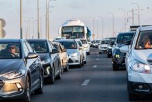 Sněmovna podpořila zrušení automatické valorizace. Ceny zůstanou stejné