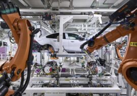 Boj s likvidačními emisními limity pokračuje. Tohle se podle ministra dopravy musí změnit, jinak evropský autoprůmysl nepřežije