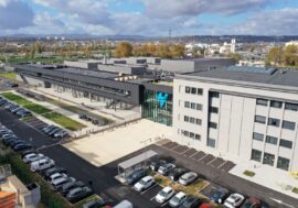 Stellantis otevírá největší gigafactory na výrobu palivových článků v Evropě