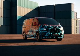 Nový Volkswagen Transporter přijde už příští rok. Praktičností bude mimořádný