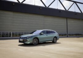 Volkswagen Passat Limited je akční model ušitý cenou a výbavou na míru firemních fleetů. Co všechno dostanete za ani ne 900 000 Kč?