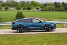 TEST: Peugeot 408 Hybrid