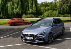 Českými rodinami nejoblíbenější vůz míří na český trh. Dostal lepší výbavu a ponechává si nejžádanější motor