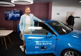 Hokejový reprezentant Jan Rutta bude jezdit sportovní Audi A5 z Future Store Drivalia