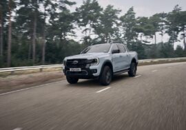 Ford Ranger PHEV dodává elektřinu tam, kde ji potřebujete nejvíce. Výkonem předčí šestiválec!