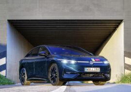 Volkswagen ID.7 Pro S v testu překonal certifikovaný dojezd o 232 kilometrů. Absolvovat byste ho ale nechtěli