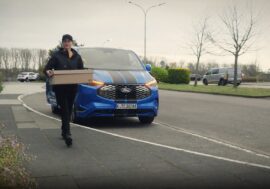 Ford novou funkcí zefektivňuje rozvozy balíčků. Radost mají i manažeři