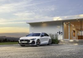 Audi A5 rozšiřuje nabídku o dva plug-in hybridy. Dominují výkonem, efektivitou, i základní výbavou