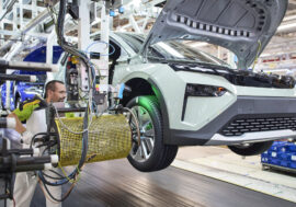 Automobilový průmysl loni ztrácel, přesto je výsledek úctyhodný