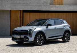Kia Sportage má po modernizaci. Zaměřila se hlavně na palubní techniku a elektrifikované pohony