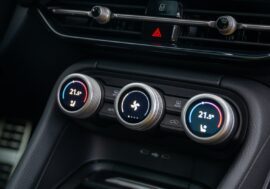 Klimatizace je v létě klíčová. Je zdravější ji nastavit manuálně, nebo nechat práci  na automatice?