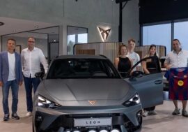 CUPRA v České republice slaví 10 000 prodaných vozů a rozšiřuje síť exkluzivních showroomů