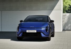 Kia EV4 vstupuje na český trh ve dvou verzích. Každý má vlastní důvod, proč jej koupit