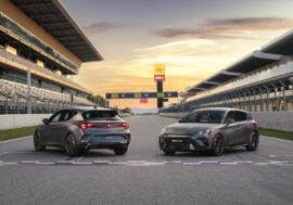 Leon VZ TCR přenáší závodního ducha na běžné silnice. Předcházet mu bude střídmější verze VZ