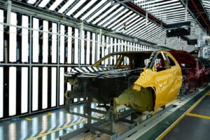 Evropské automobilky ohrožuje závislost na několika zemích. Největší slabinou je zpracování