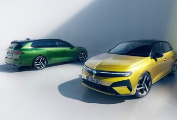 Opel servíruje podobu nové Astry zvenčí i zevnitř. Dorazí příští rok