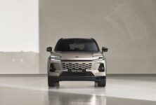 Nová generace Toyoty RAV4 míří na český trh. Zatím jako hybrid s pohonem předních a všech kol