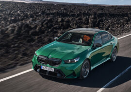 BMW Group uzavírá rok 2025 s pozitivní bilancí. Podpořily ji elektrifikované a elektrické modely