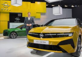 Opel v Bruselu odhaluje  modernizovanou Astrou a komentuje bilanci roku 2025