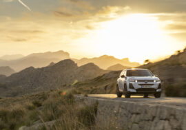 Plug-in hybrid Citroënu C5 Aircorss má o 30 koní navíc, i když technika zůstala beze změny