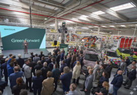 Škoda otevírá největší výrobnu baterií koncernu. Vytvoří 600 pracovních míst