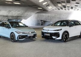 Volkswagen nasadí nový full hybrid do Golfu a T-Rocu. Přijde koncem roku