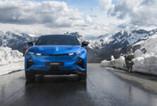 Alpine A390 jde do prodeje ve dvou verzích GT a GTS. Obě s třímotorovým AWD a baterií 89 kWh