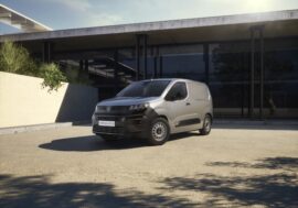 Peugeot Partner Active začíná na 409.500 Kč. Nabídne benzin, diesel i elektřinu