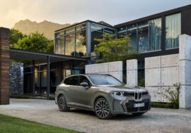 Nové BMW X5 nabídne pět druhů pohonu. Poprvé přijede i jako elektromobil iX5