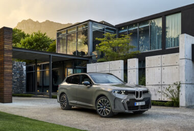 Nové BMW X5 nabídne pět druhů pohonu. Poprvé přijede i jako elektromobil iX5