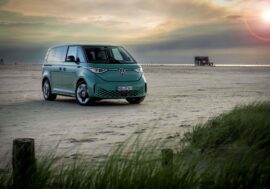 Volkswagen ID. Buzz dostal paket pro přespání. Elektrický Bulli zvládne víkend pro dva