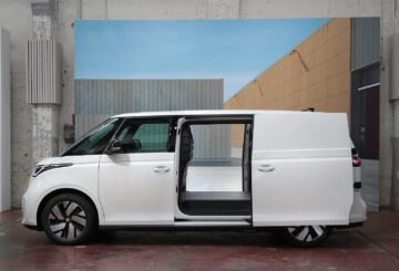 Volkswagen ID. Buzz Cargo Long přidává delší nákladový prostor, nakládání palet z boku, 4MOTION a V2L
