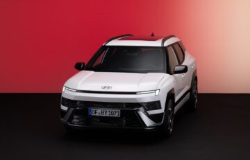 Nový Hyundai Bayon nabídne 440 litrů místa na zavazadla. Hybrid přijde v roce 2027